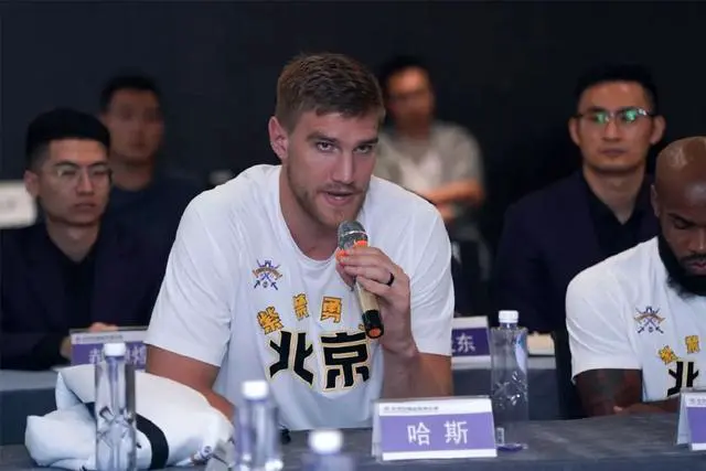 如何在篮球训练营中改善比赛策略?_2